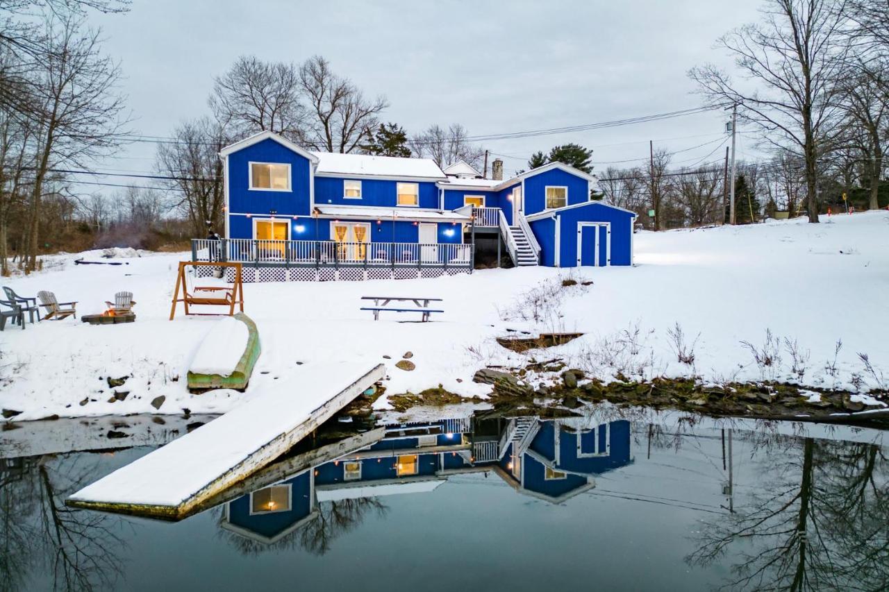Poconos 2Bd - Peaceful Lakeside Retreat! Henryville Exterior photo